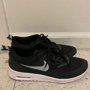 Black Nike Air Max Thea
